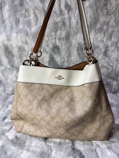 (Kategori: ) berada di . Dikirim oleh samolla_preloved (ID iklan 1336713111, Gambar 1). Deskripsi: .