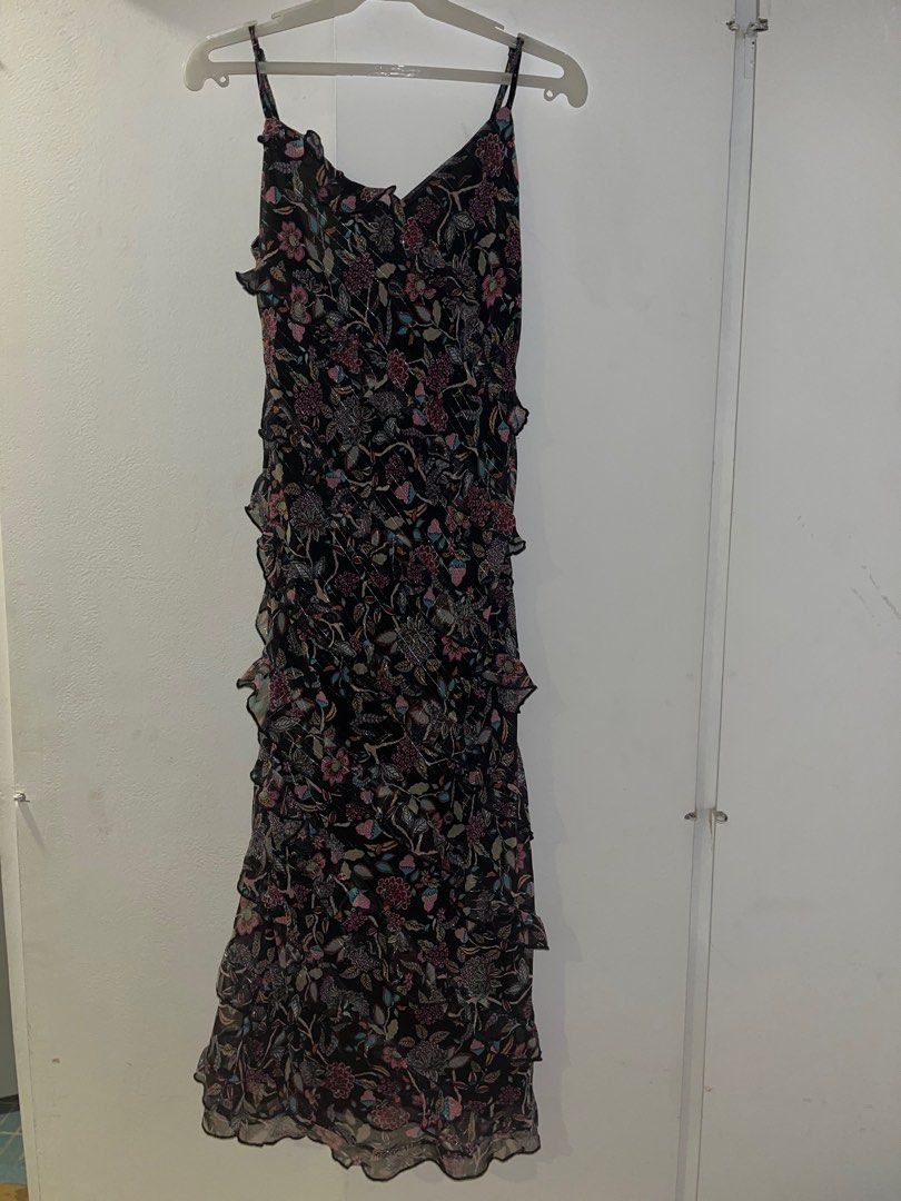 Desigual Ruffled Midi Dress (Category: Dresses) located in Muntinlupa City. Submitted by grgkm (Listing ID 1336788386, Image 1). Description: bought in spain, used once original price: 119 euros / roughly Php 7.4k slight flaw on ruffle, barely visible.
