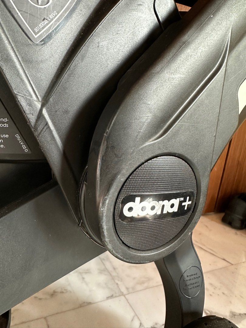 Doona+ (Category: Strollers) located in Singapore. Submitted by xenerahsx (Listing ID 1336774151, Image 3). Description: Not for fussies Still a lot of life left Doona cover is newly bought in oct 2024 (not official doona) .
