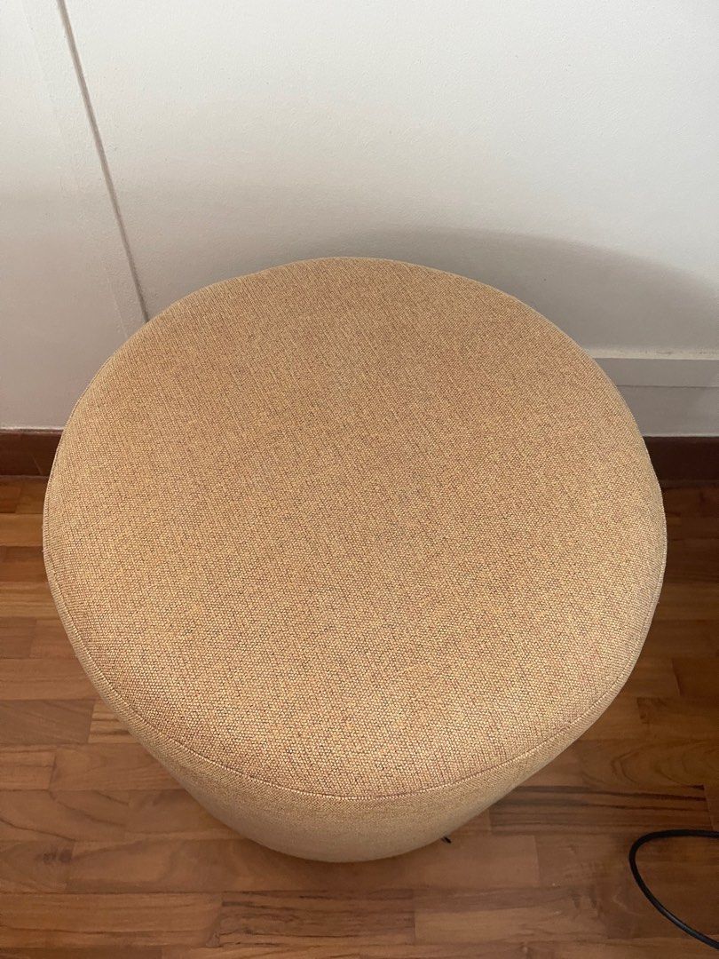 Dressing table stool (Category: Chairs) located in Singapore. Submitted by sherman02 (Listing ID 1336744864, Image 2). Description: Lightly used! Still in good condition!.