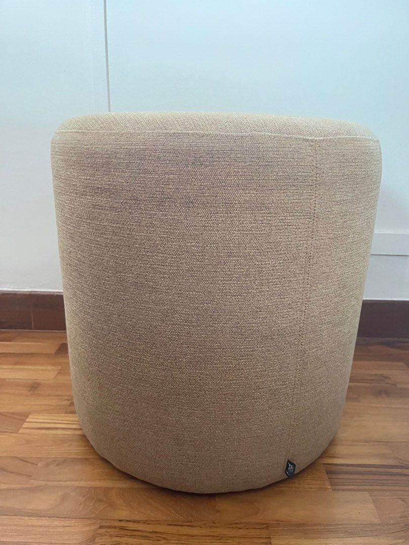 Dressing table stool (Category: Chairs) located in Singapore. Submitted by sherman02 (Listing ID 1336744864, Image 1). Description: Lightly used! Still in good condition!.