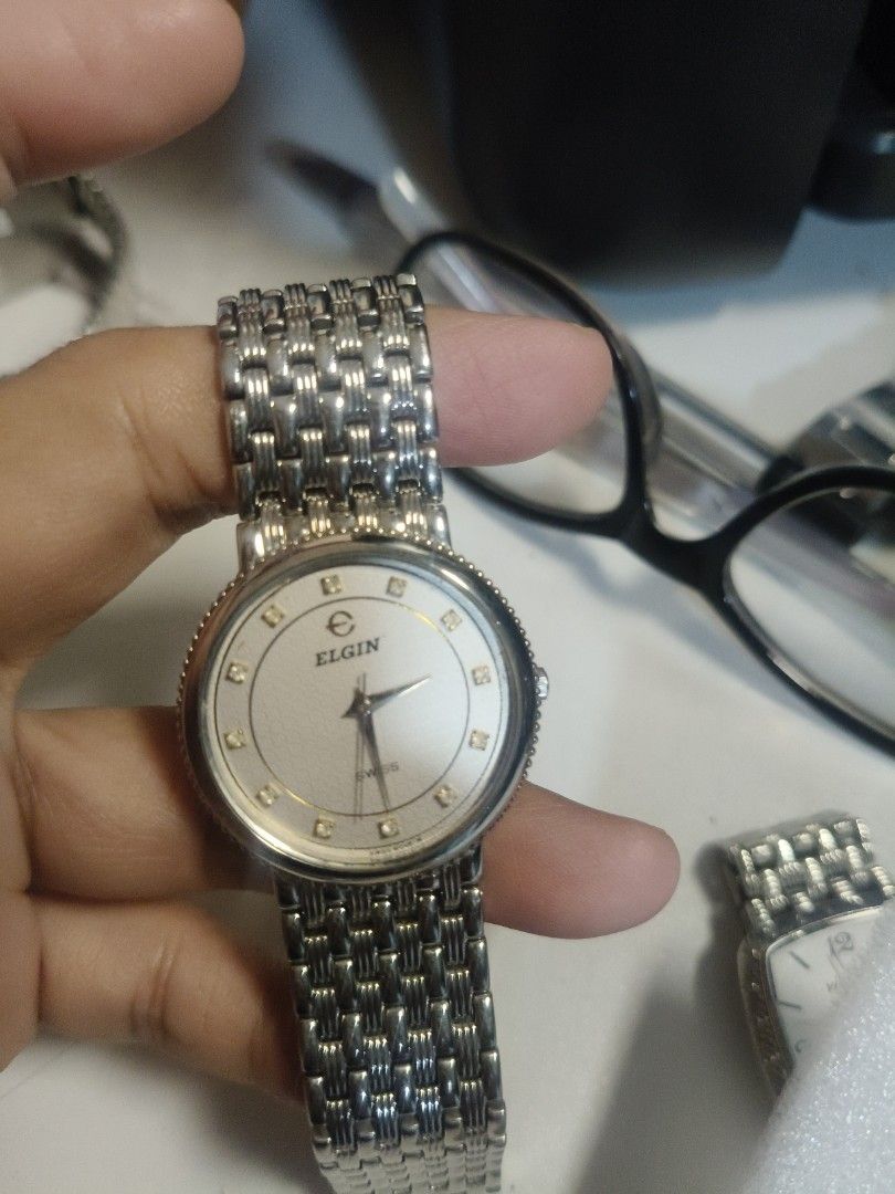 Elgin Swiss watch (Category: Luxury Watches) located in Manila. Submitted by mercyeugen28914 (Listing ID 1264343719, Image 1). Description: Preloved Japan watch elgin swiss mesh WR stainless steel.