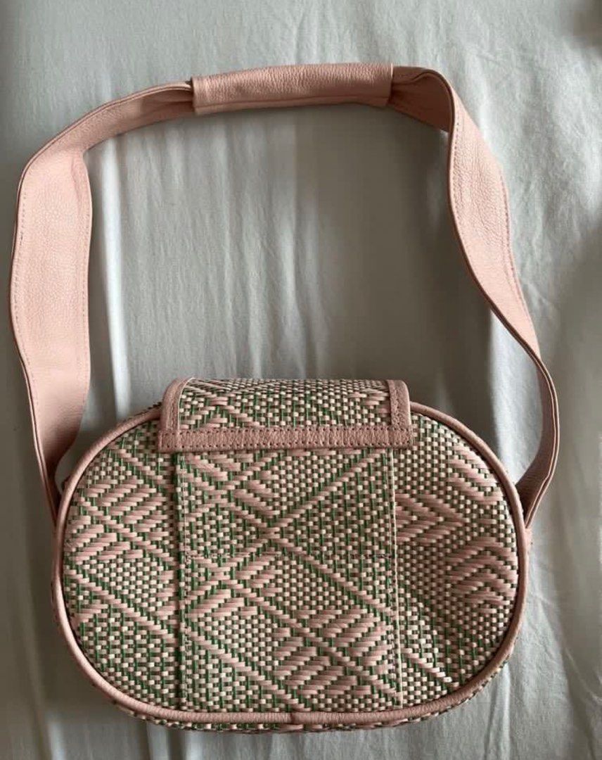 Halo Halo Galaw Bag (Category: Shoulder Bags) located in Makati City. Submitted by p___ad (Listing ID 1336772459, Image 3). Description: Worn a couple of times. Still in good condition. I wear this as a kili bag. Very cute and fits iphone promax Daily shipping (cut off 3:30PM) MOP: Bdo/Gcash.