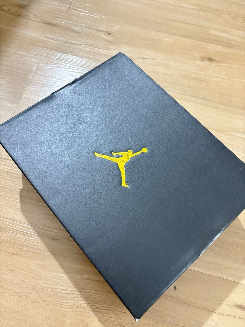 Jordan 1 (Category: Sneakers & Footwear) located in Antipolo. Submitted by msjavier (Listing ID 1336825746, Image 2). Description: Original Jordan 1, Unisex, Size 5 it can use for kids also.