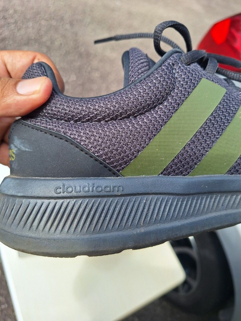 Kasut adidas running top