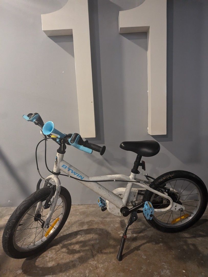 Decathlon cycles for 7 year old hot sale