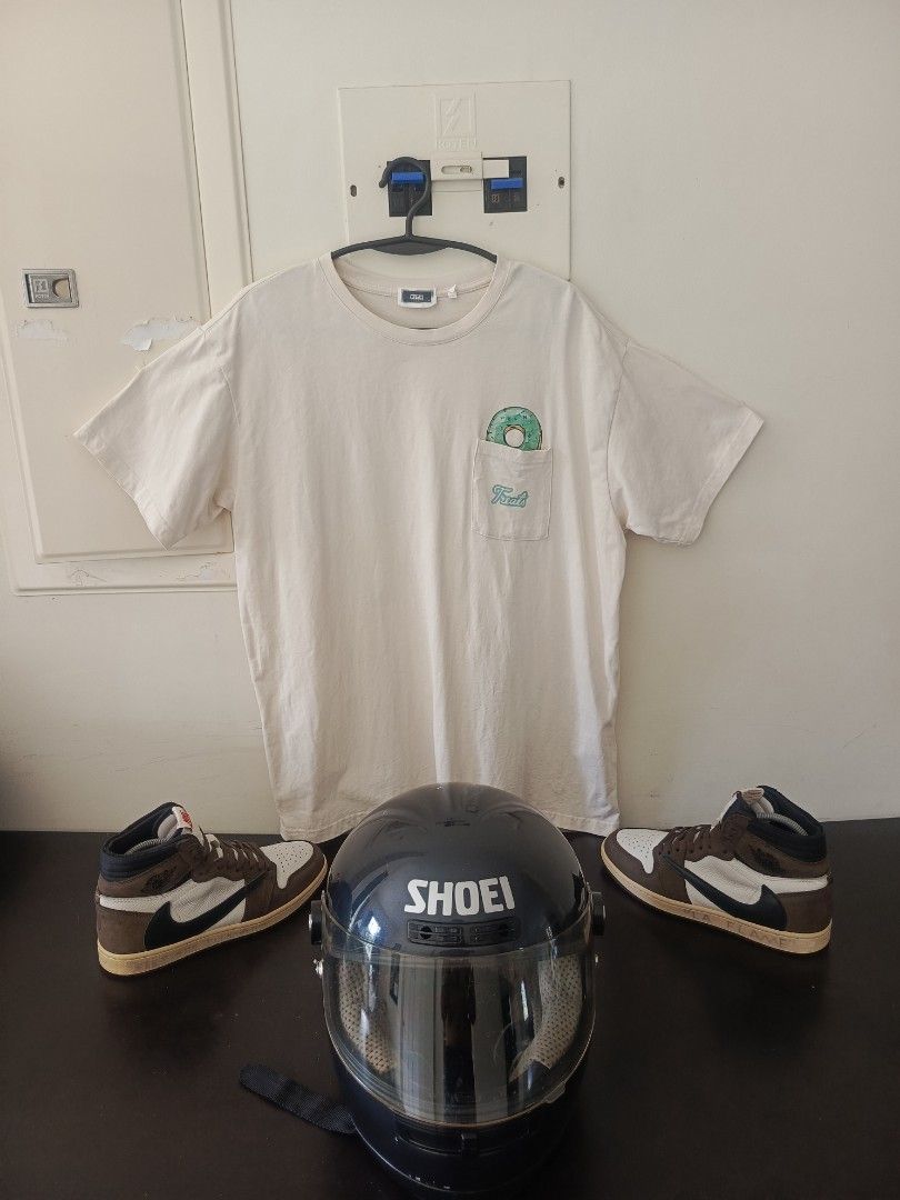 Kith treats doughnut tee (Category: Activewear) located in Irosin. Submitted by whanchore55263 (Listing ID 1336557352, Image 3). Description: heavy cotton.
