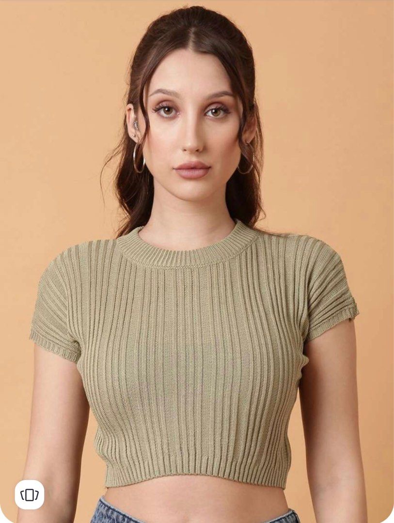 Knitted Crop Top (Category: Blouses) located in Caloocan City. Submitted by dmdmp (Listing ID 1336698452, Image 2). Description: Bought in BKK Chatuchak market Never used, free size Measurement: W-18.5 ; L-13.5.