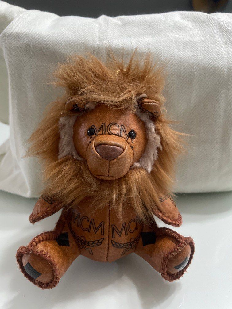 Mcm lion charm shop