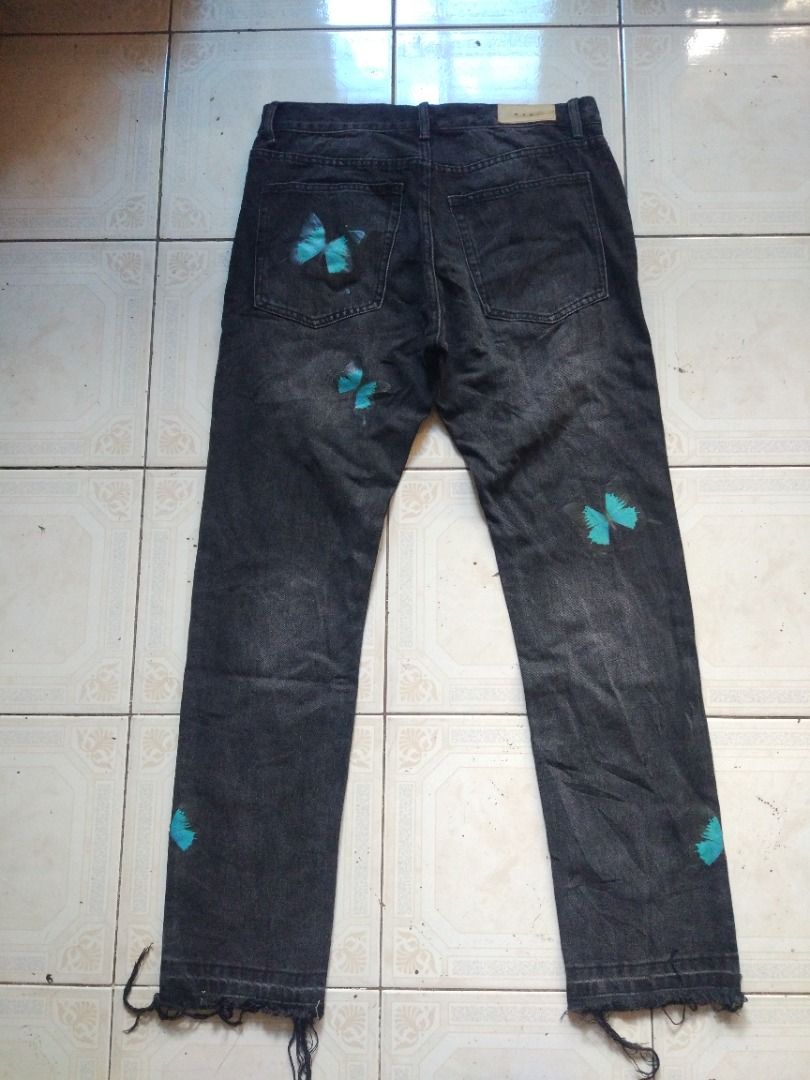 MNML Butterfly Print Jeans 35 actual (Category: Jeans) located in Pasay City. Submitted by denimdude.ph (Listing ID 1336774348, Image 2). Description: .