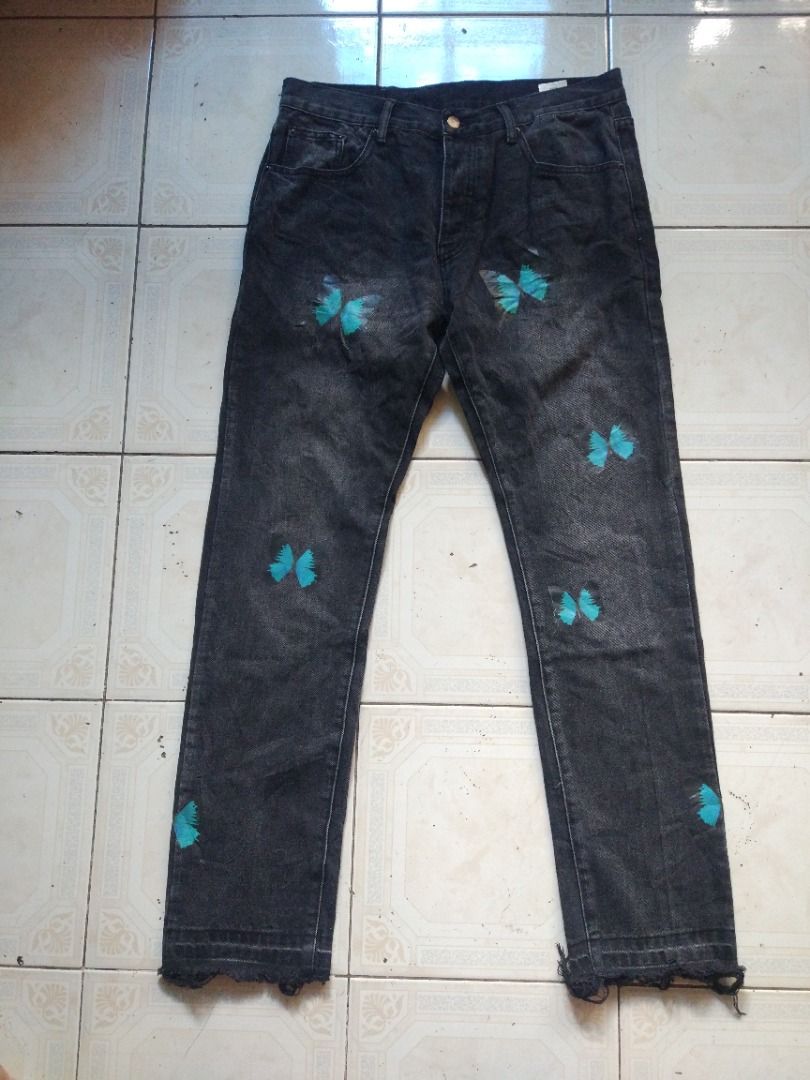 MNML Butterfly Print Jeans 35 actual (Category: Jeans) located in Pasay City. Submitted by denimdude.ph (Listing ID 1336774348, Image 1). Description: .