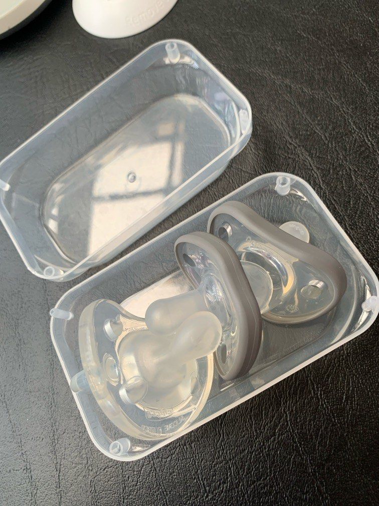Nano Bebe Pacifiers 2 pcs + free Chicco Pacifier (Category: Soothers & Pacifiers) located in Las Pinas. Submitted by chescasus (Listing ID 1336686468, Image 1). Description: Nangarap tayong hindi maging pacifier ang boobs natin kaya bumili ng pacifiers. Pero hindi, ayaw ng baby. 😅 Buy anything from here? Get this for free just pay for shipping. 💖.