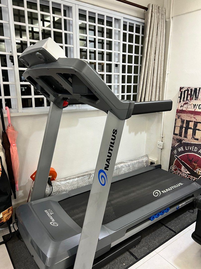 NAUTILUS T624 treadmill Negotiable Sports Equipment Exercise Fitness Cardio Fitness Machines on Carousell