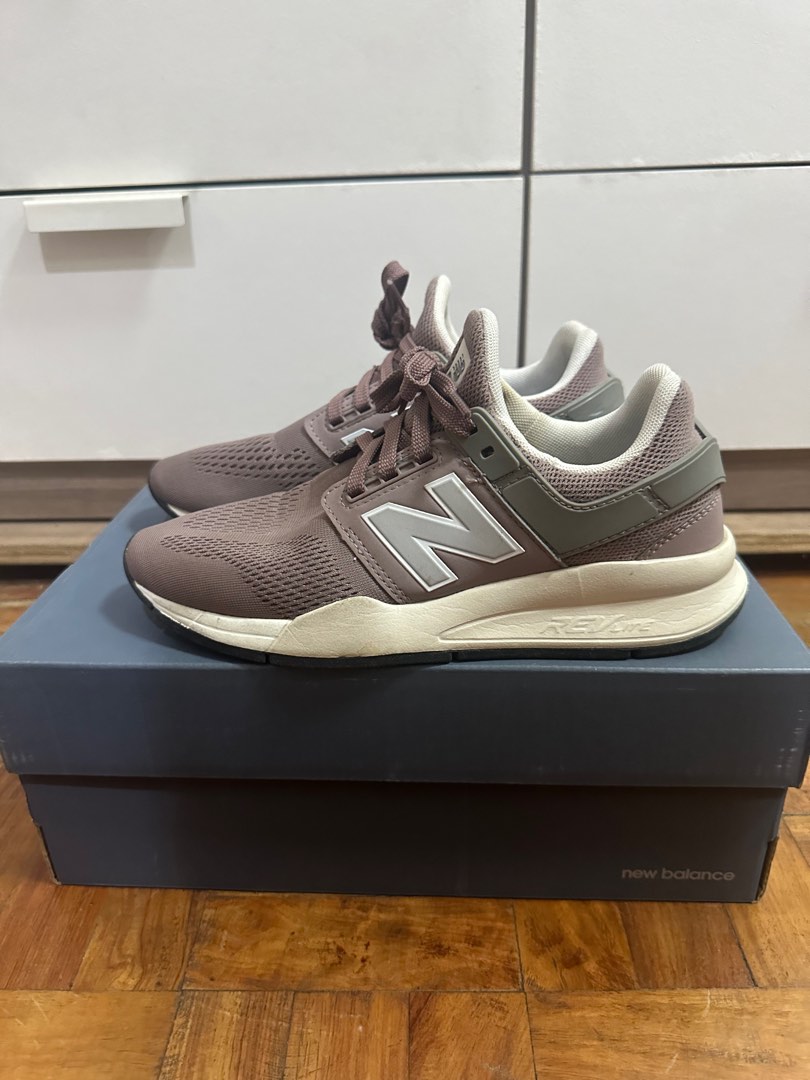 New Balance 2nd Hand Original Women s Fashion Footwear Sneakers on Carousell