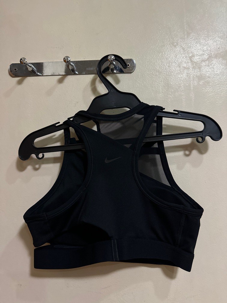 Nike rebel slash bra top