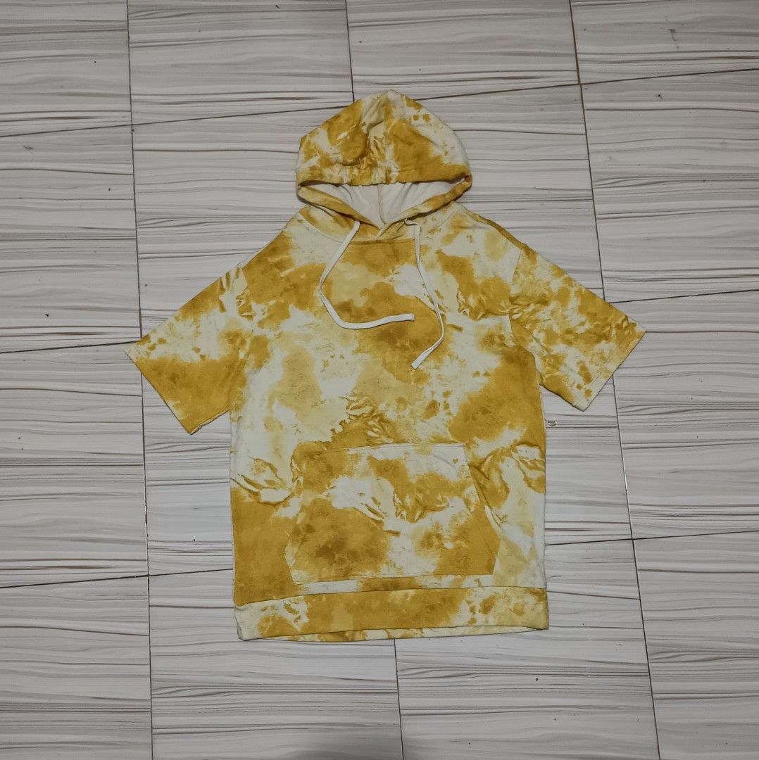 No Boundaries Men s Short Sleeve Pullover Hoodie Yellow tie dye Men s Fashion Activewear on Carousell
