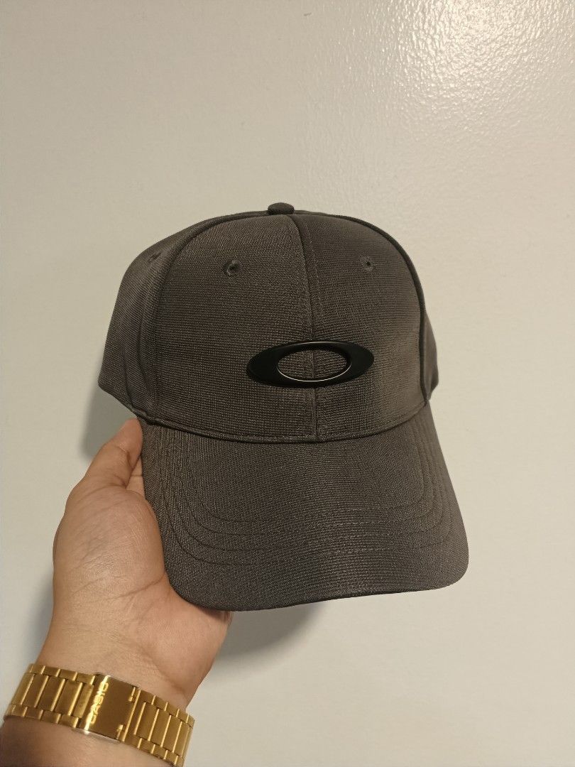 OAKLEY HYDROLIX CAP Men s Fashion Watches Accessories Caps Hats on Carousell