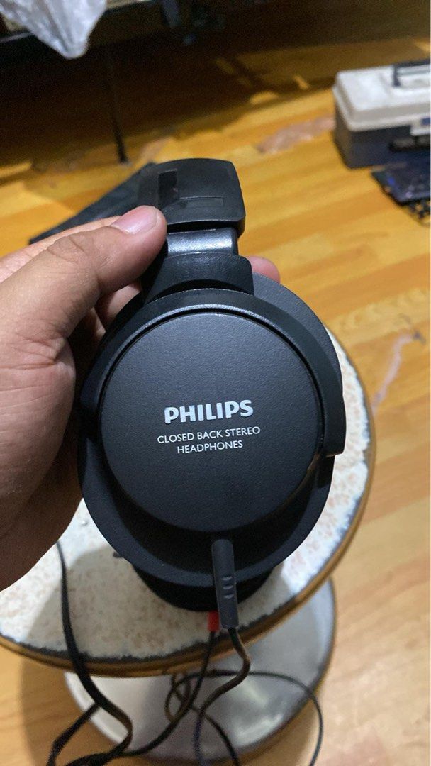 philips wiredheadphone (Category: Headphones & Headsets) located in Quezon City. Submitted by tindahanngluma (Listing ID 1336822015, Image 1). Description: philips wiredheadphone P600 cubao loc.