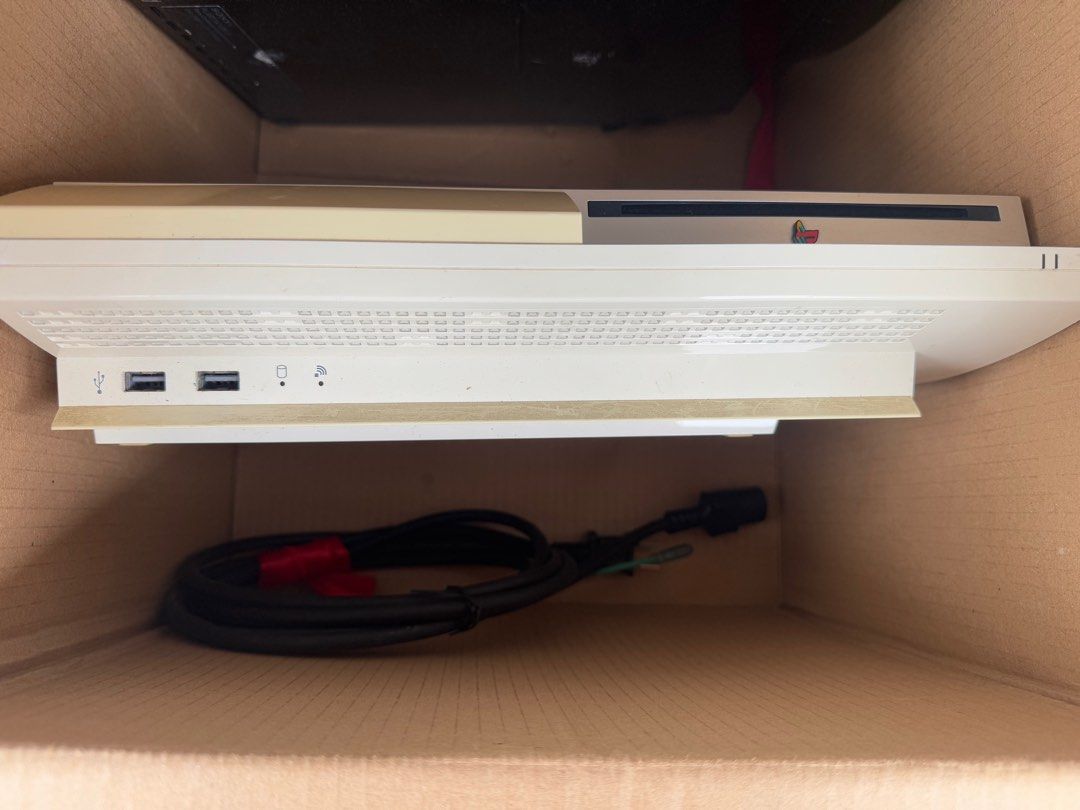 Playstation 3 White 110v (Category: PlayStation) located in Bacoor. Submitted by markgregoryo (Listing ID 1335796809, Image 3). Description: playstation 3 110v not sure if nagana pa. pwedeng pang display or for parts na lang with power cord only WYSWYG grab/lalamove only SF c/o buyer .