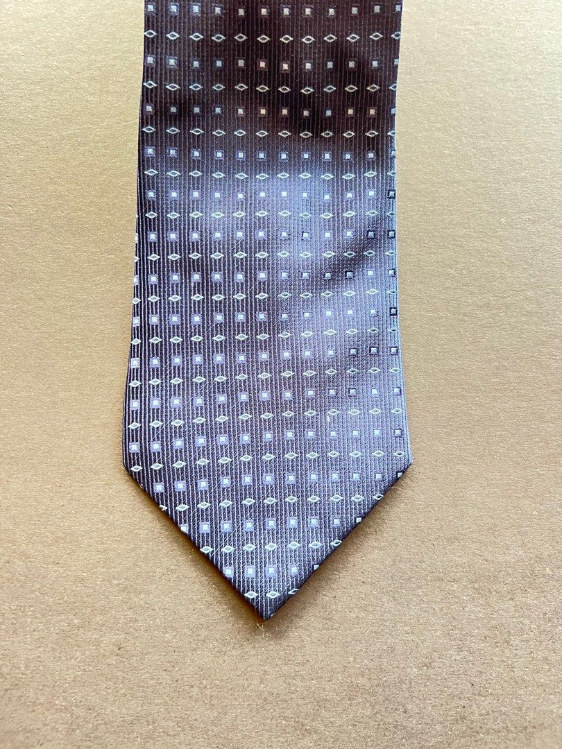 Printed neck tie (Category: Ties) located in Paranaque City. Submitted by cared4goods (Listing ID 1336718090, Image 1). Description: .
