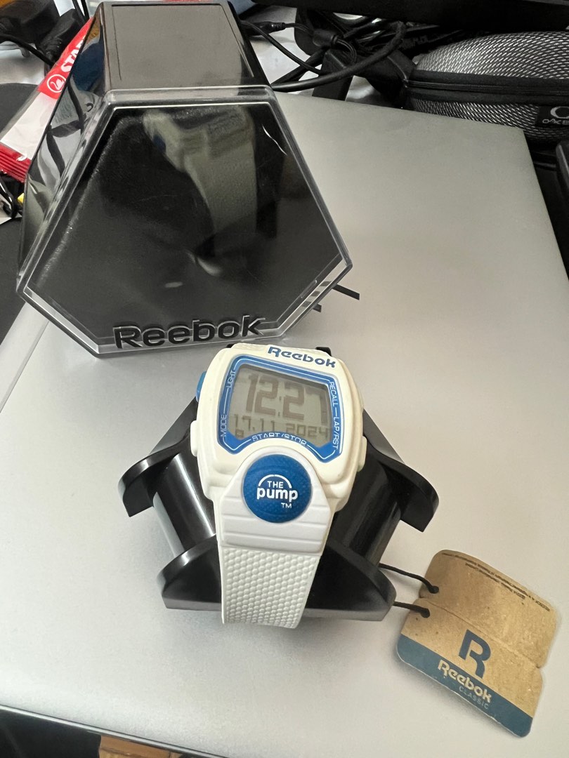 Reebok Classic Pump Watch Men s Fashion Watches Accessories Watches on Carousell