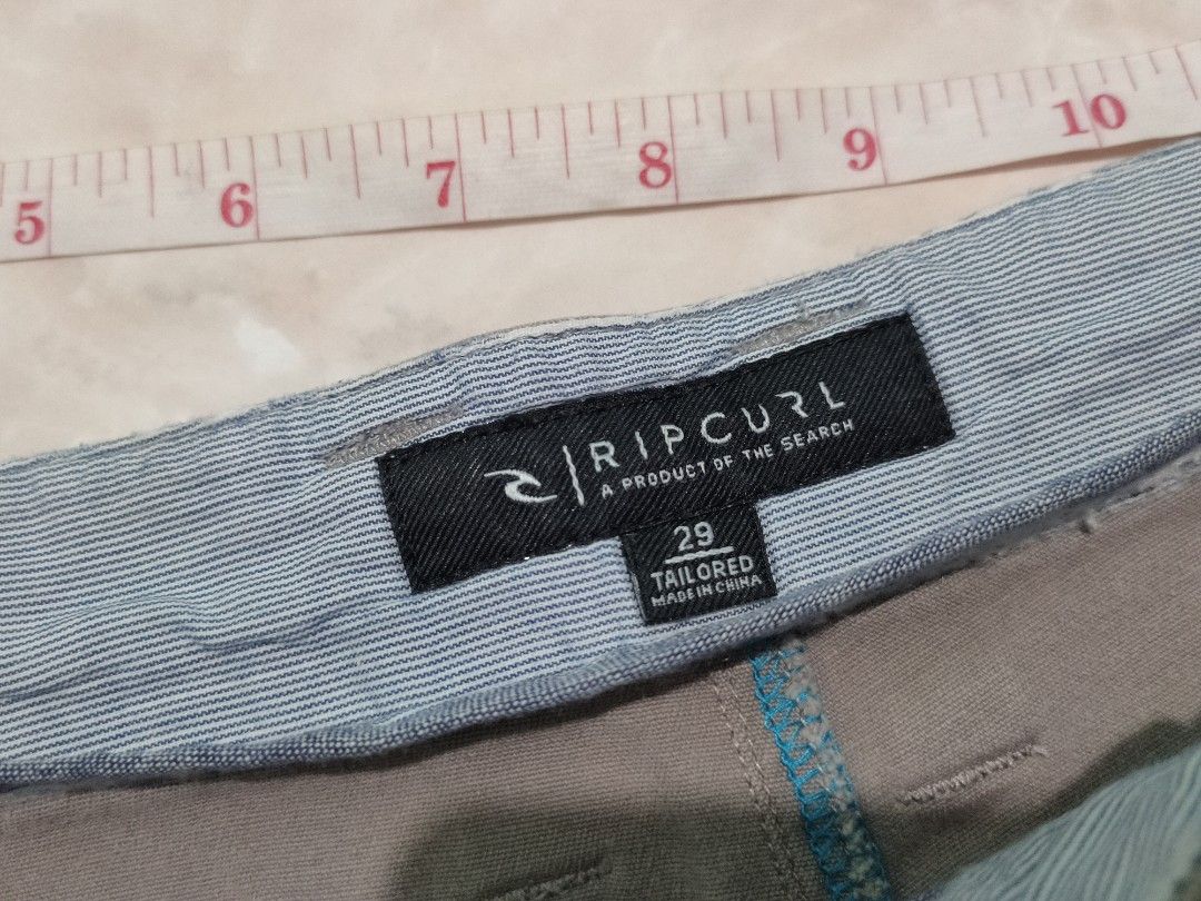 Ripcurl walk shorts (Category: Shorts) located in San Fernando. Submitted by vansjen (Listing ID 1336715664, Image 3). Description: RIPCURL walk shorts size 29 waist length 19 Good condition 100+sf La Union location.