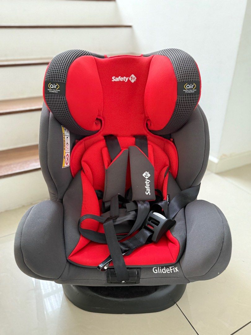 Safety 1st glidefix store