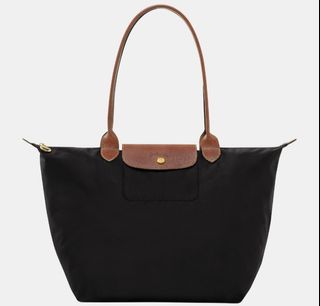 (Category: ) located in . Submitted by bagtrendz (Listing ID 1312853505, Image 1). Description: .