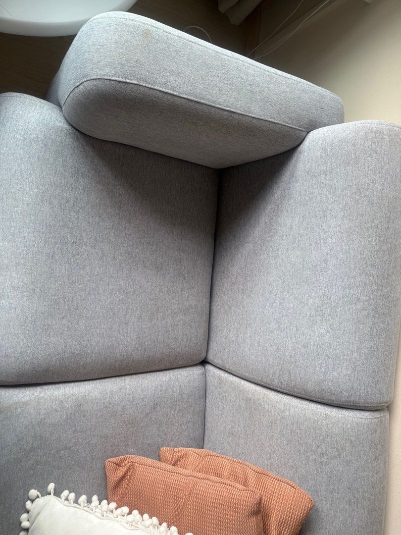 Sofa (Category: Sofas) located in Singapore. Submitted by herti93 (Listing ID 1336732151, Image 3). Description: .