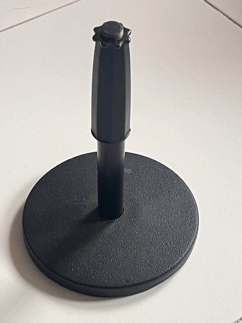 Solid Short Microhone Stand (Category: Other Audio Equipment) located in Singapore. Submitted by trueocean.7ededc (Listing ID 1336728764, Image 1). Description: Used as a desk condenser mic holder for recording. Can be used for bass drum mic-ing. Selling off as I dont need it anymore.