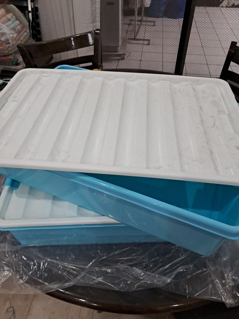 Storage box (Category: Storage Boxes & Baskets) located in Manila. Submitted by cherrytreasures (Listing ID 1336721479, Image 2). Description: plastic storage box, size w 39cm, L 58cm, H 14cm. pwede po ipa pick up sa grab o lalamove.