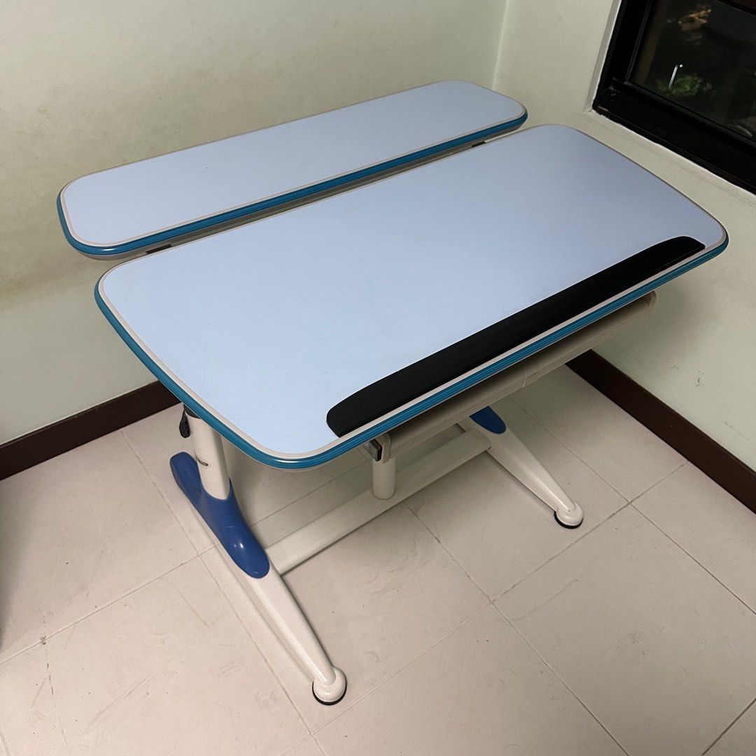 Study table (Category: Tables & Sets) located in Singapore. Submitted by anonobuymous (Listing ID 1336793770, Image 3). Description: .