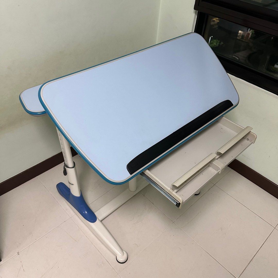 Study table (Category: Tables & Sets) located in Singapore. Submitted by anonobuymous (Listing ID 1336793770, Image 2). Description: .