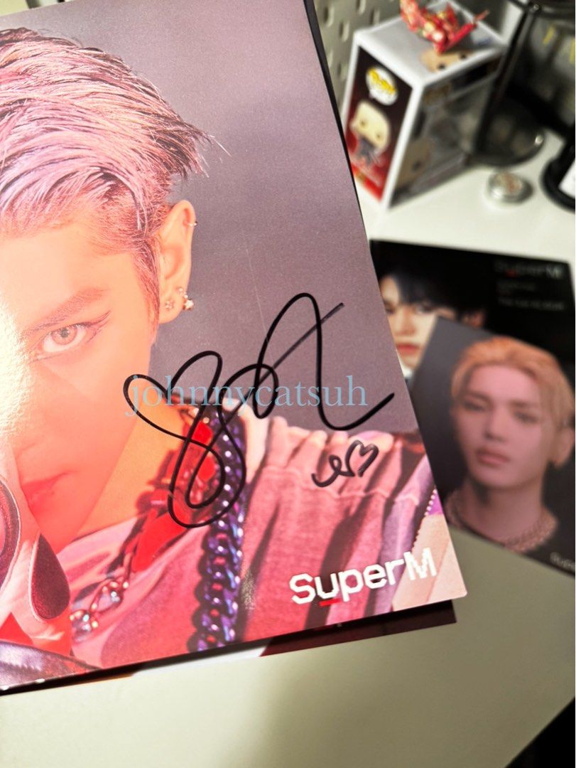 SuperM - Super One The 1st Album Taeyong signed mini LP poster set, Hobbies  & Toys, Memorabilia & Collectibles, K-Wave on Carousell