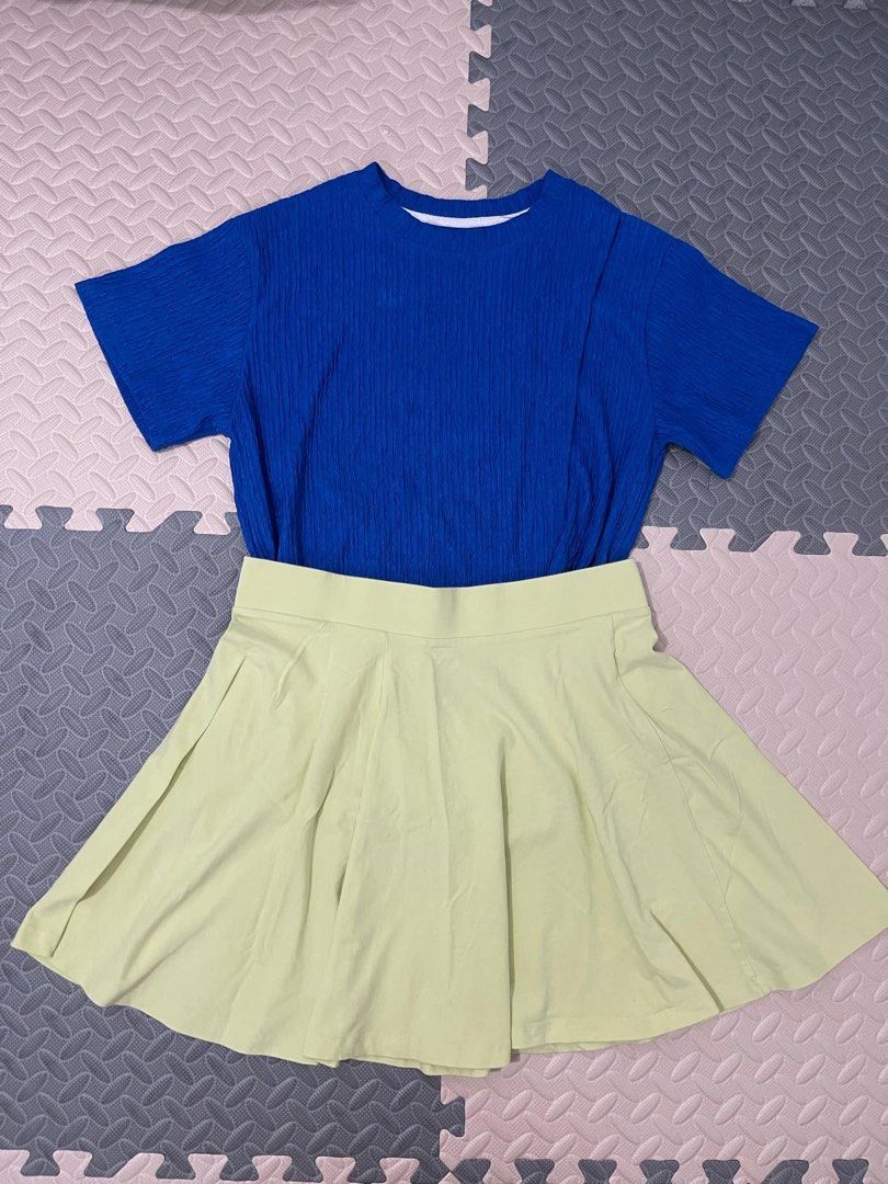 Tops and skirt (snow white) (Category: Sets or Coordinates) located in Quezon City. Submitted by preloveditemcollection (Listing ID 1336767481, Image 1). Description: Divided skirt Used as snow white costume at the office.