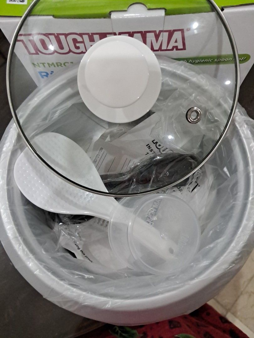 Tough mama rice cooker (Category: Cookers) located in Manila. Submitted by cherrytreasures (Listing ID 1336783684, Image 2). Description: Tough mama rice cooker. 1 liter capacity.