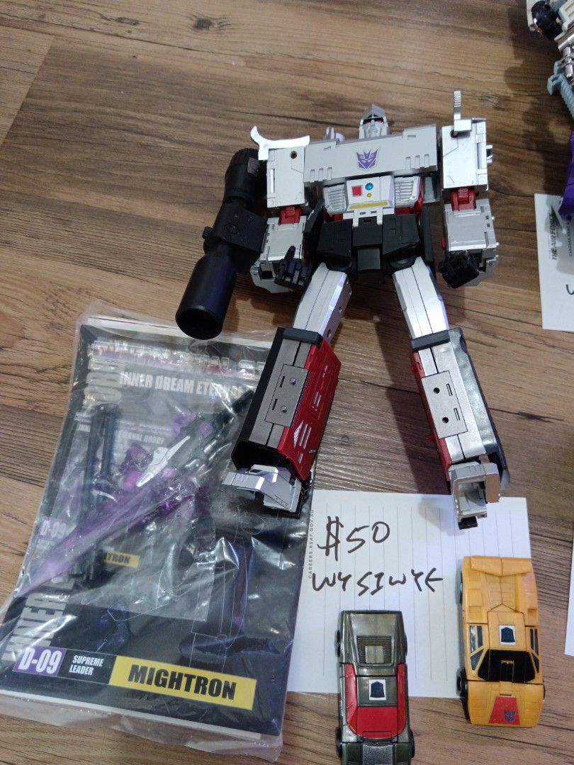 Transformers (Category: Vintage Collectibles) located in Singapore. Submitted by woulwoul (Listing ID 1336698998, Image 2). Description: See item price on photo..