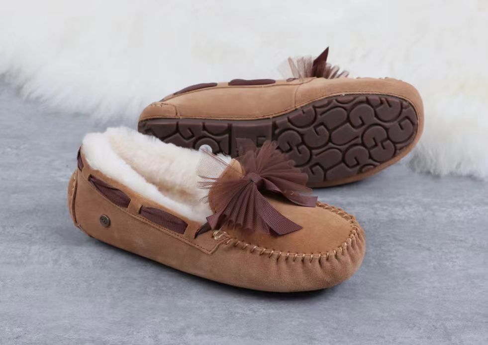UGG Dakota Tulle Bow off white Women s Fashion Footwear Loafers on Carousell