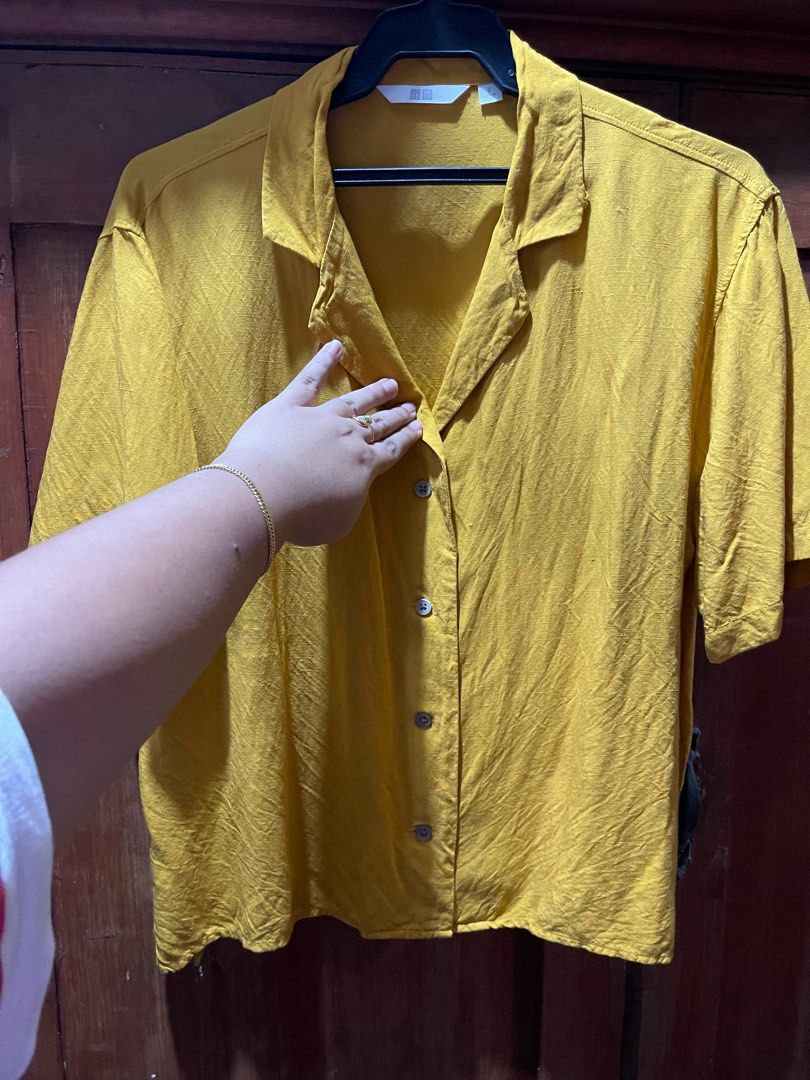 Uniqlo Linen Button Down Blouse (Category: Blouses) located in Quezon City. Submitted by xtn18 (Listing ID 1336711110, Image 1). Description: Uniqlo Size: Small (can fit up to semi-large) Color: mustard yellow.