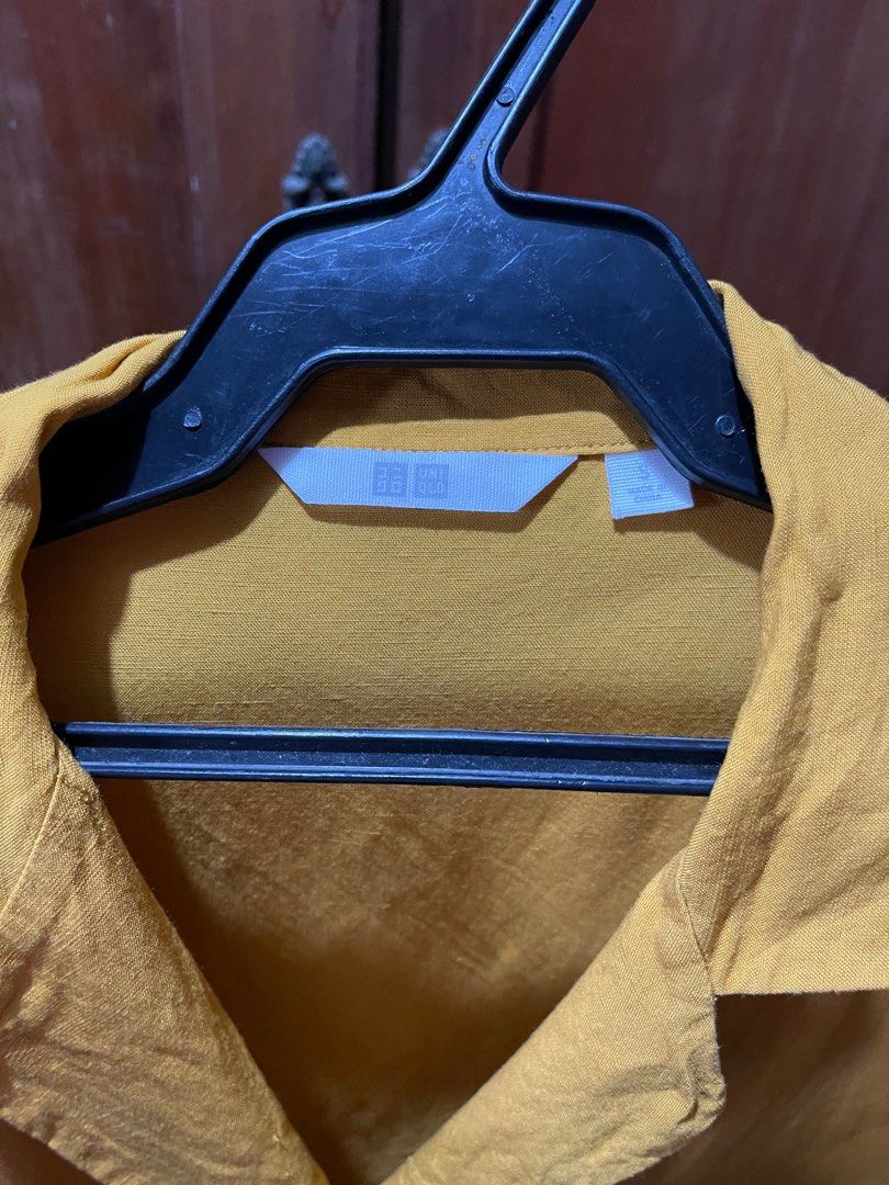 Uniqlo Linen Button Down Blouse (Category: Blouses) located in Quezon City. Submitted by xtn18 (Listing ID 1336711110, Image 3). Description: Uniqlo Size: Small (can fit up to semi-large) Color: mustard yellow.