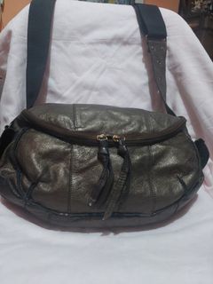 (Category: ) located in . Submitted by ourdailyfinds (Listing ID 1336777247, Image 1). Description: .