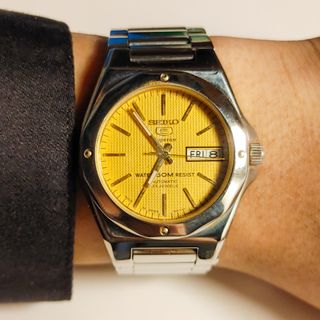 (Category: ) located in . Submitted by timelessgeekdials (Listing ID 1336864395, Image 1). Description: .