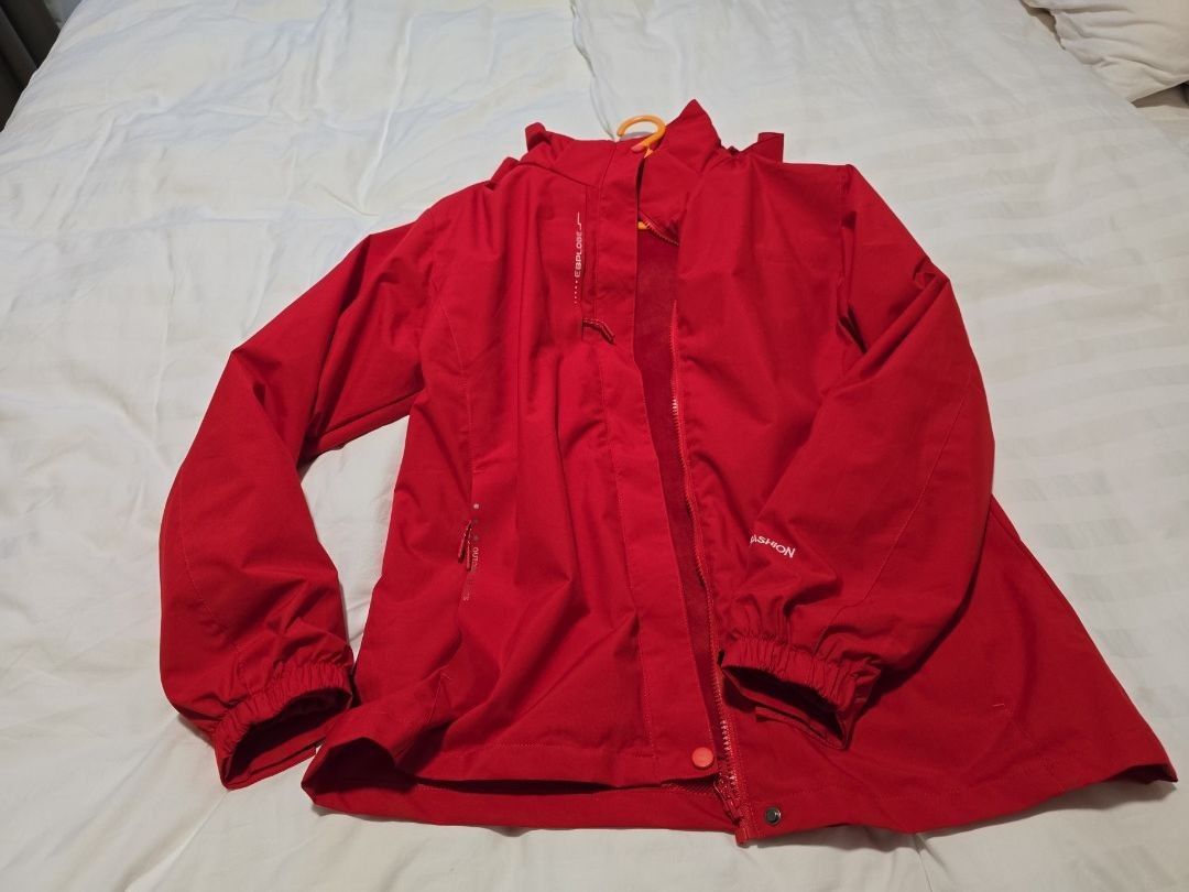 Winter Jacket (Category: Coats, Jackets and Outerwear) located in Singapore. Submitted by bellacrescent (Listing ID 1336600401, Image 1). Description: 2 in 1 Fleece Jacket and Wind breaker Jacket. Can be separated.