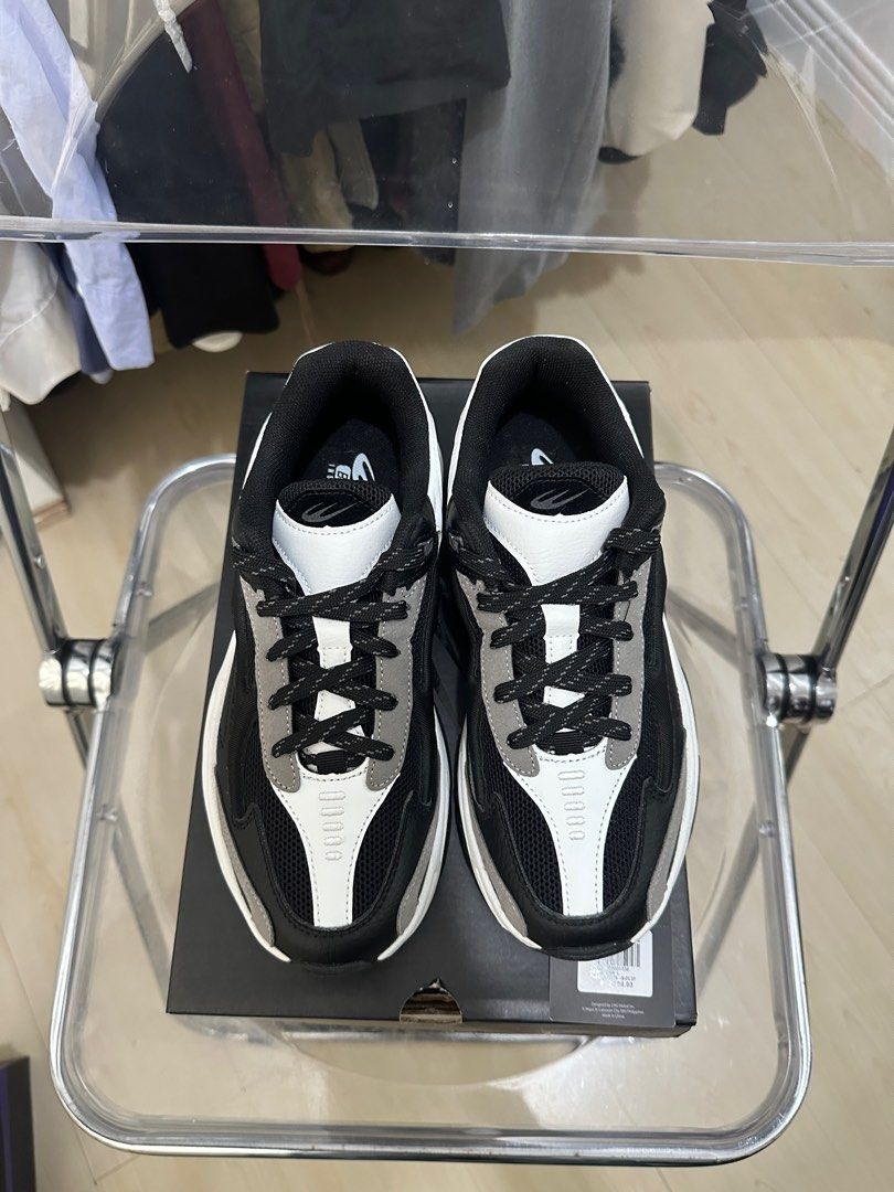 world balance air max