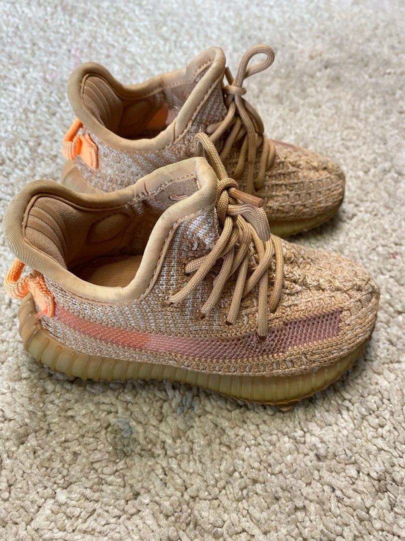 Adidas yeezy kids good condition Sepatu anak Barang Yang Dicari di Carousell