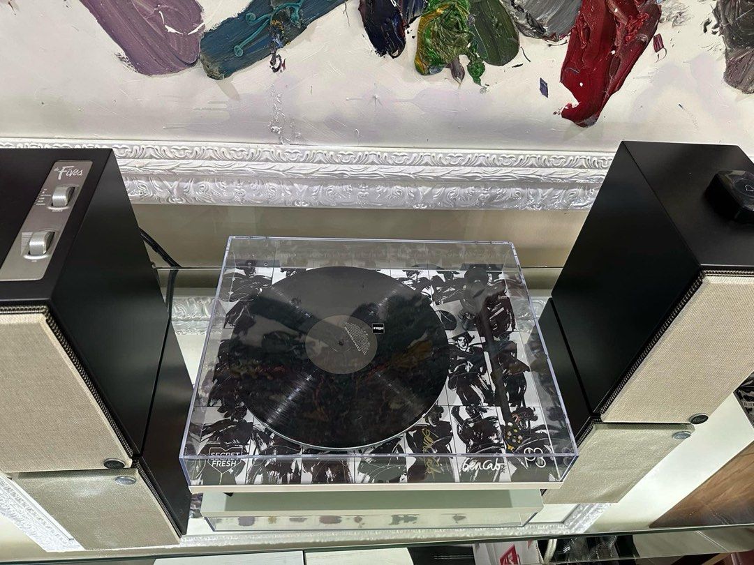 Bencab speaker (Category: Soundbars, Speakers & Amplifiers) located in Manila. Submitted by missgrace_collection (Listing ID 1336927165, Image 1). Description: .