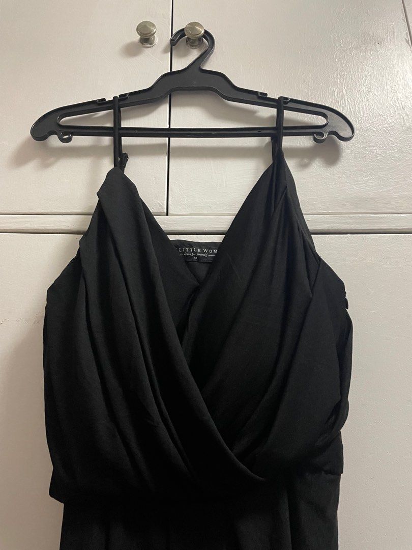 Evening Formal Black Dress with Side Slit (Category: Evening dresses & gowns) located in Manila. Submitted by tvntdd (Listing ID 1337001506, Image 2). Description: • Brand new, never worn (too large for me) • Size: Medium • Features built-in bra pads for extra comfort and adjustable straps • Elegant side slit for a stylish touch • Color: Black • Perfect for formal events, dinners, and family gatherings Message me for more details and pictures!.
