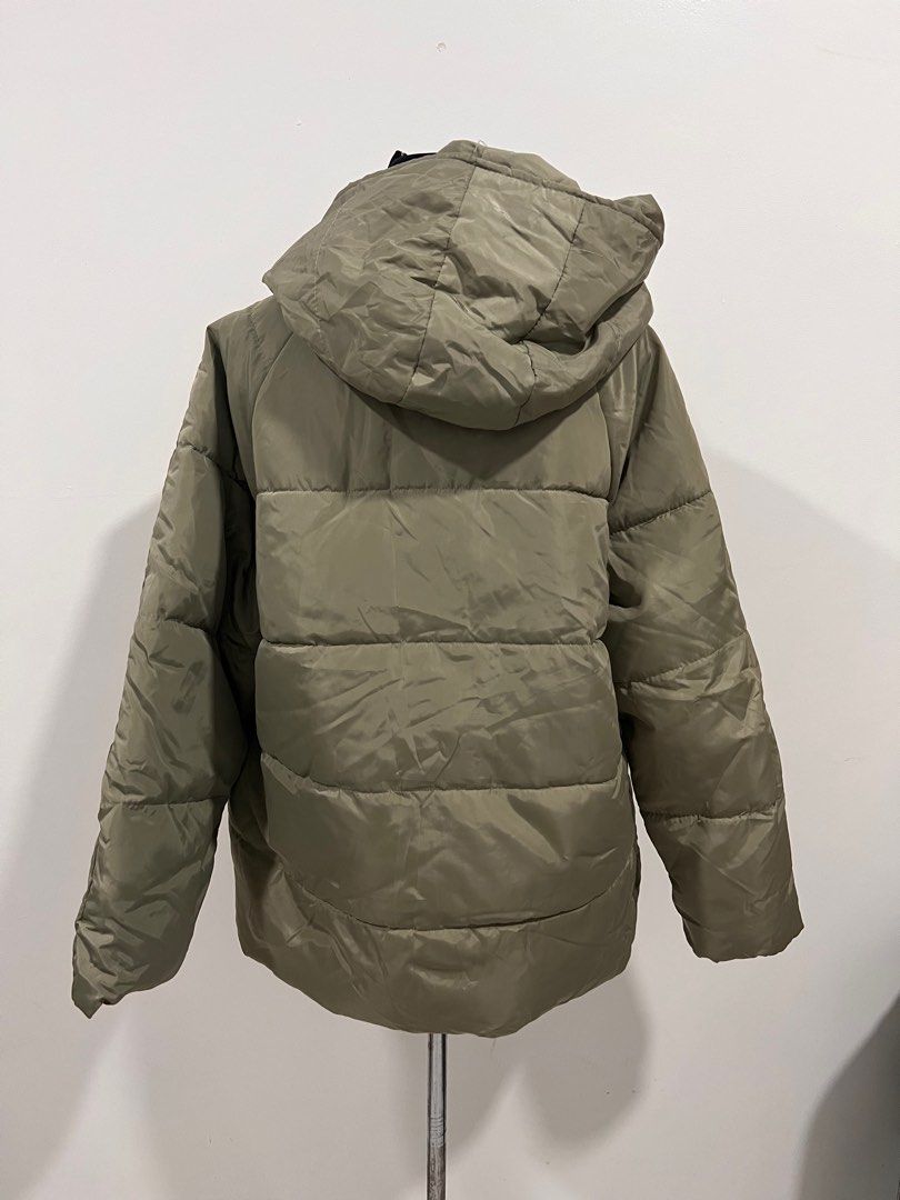 Brandnew Shein Puffer Jacket (Dark Greenish) (Category: Coats, Jackets and Outerwear) located in Rizal. Submitted by ecrystalsph (Listing ID 1337043952, Image 2). Description: 📍Size: can fit up to L-XL Shoulders: 19 inches Bust: 50 inches Length: 28 inches 📍Click each photo to see the details 📍No return, no exchange 📍Color may vary due to lighting 𝙼𝙾𝙳𝙴 𝙾𝙵 𝙿𝙰𝚈𝙼𝙴𝙽𝚃: Bank Method or GCash 📍Rizal .