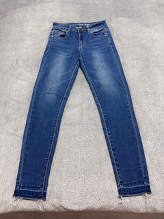 （分類：）位於 。 由 chubbycheekssss 提交（商品編號 1336899427，圖片 1）。簡介： 。