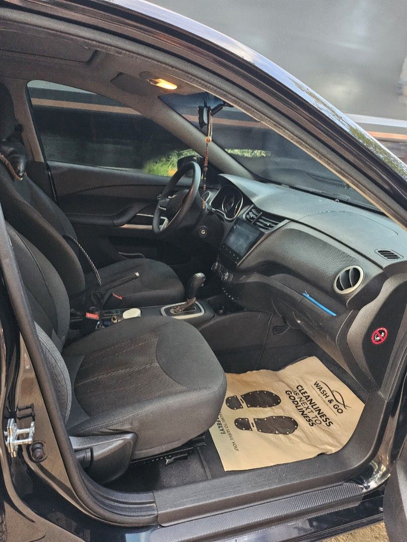 Chevrolet Sail 1.5L A/T Auto (Category: Used Cars) located in Baliuag. Submitted by gnelle_onlineboutique (Listing ID 1336968390, Image 3). Description: 2017 Chevrolet Sail 1.5L A/T Top Of The Line Color: Space Black ODO: 80,XXX W/ Panoramic Sunroof LCD Touchscreen Monitor W/ reverse camera sensor Cold Aircon Smooth Shifting Brand new Motolite Gold (purchased Oct. 2024) Tire condition 85% 1st owner Issue: Passenger door lock right side 249,000 Un